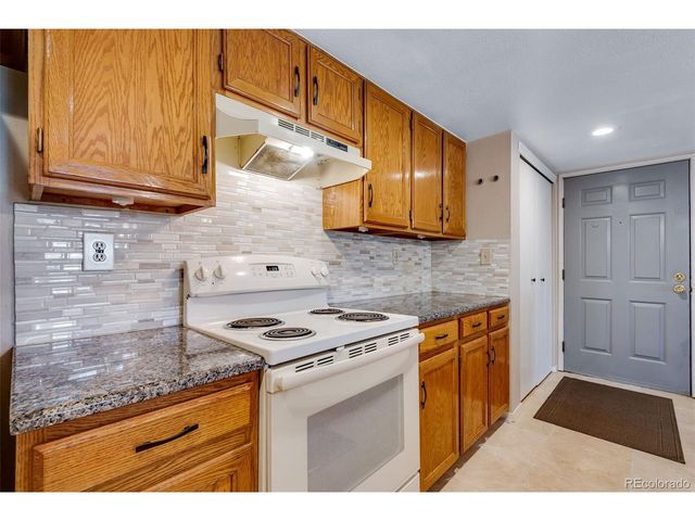 9690 Brentwood Way 303, Broomfield, CO 80021