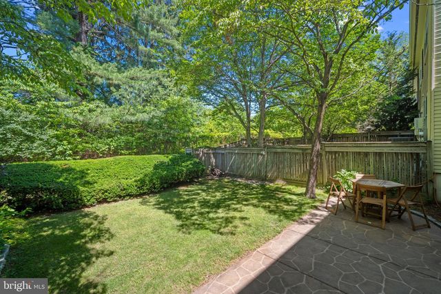 9405 CHATTEROY PL, Gaithersburg, MD 20886