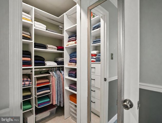 9405 CHATTEROY PL, Gaithersburg, MD 20886