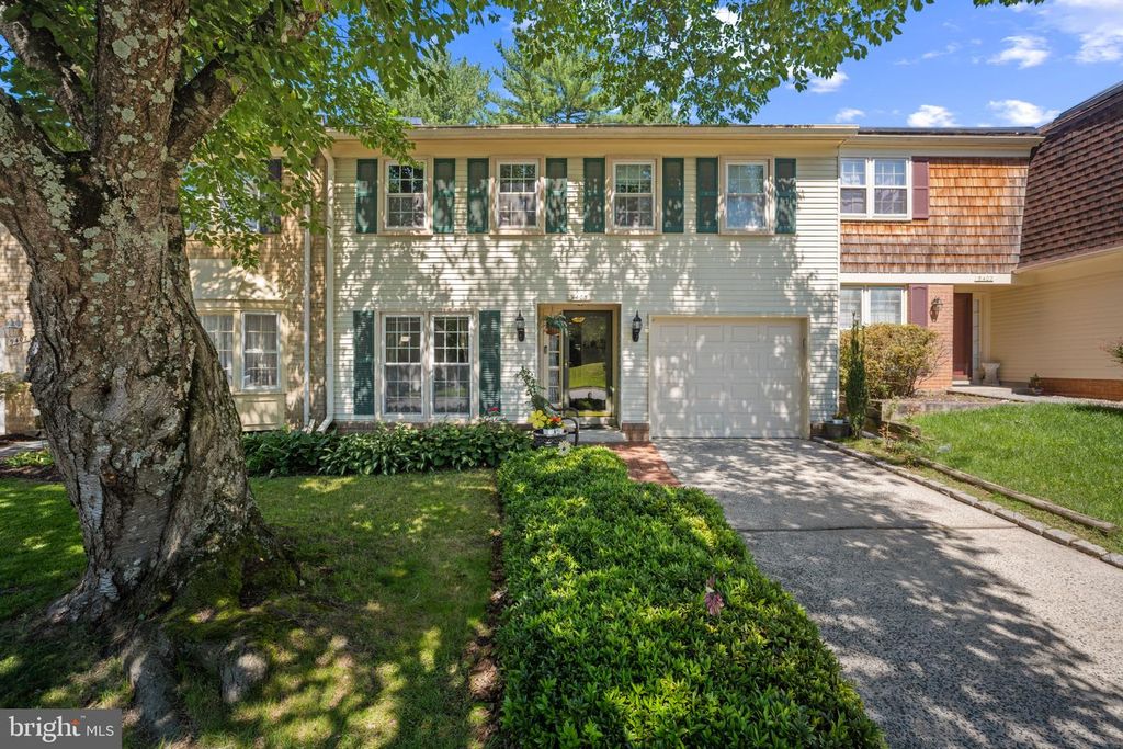 9405 CHATTEROY PL, Gaithersburg, MD 20886