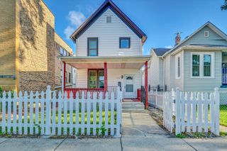 4170 W Cornelia Avenue, Chicago, IL 60641