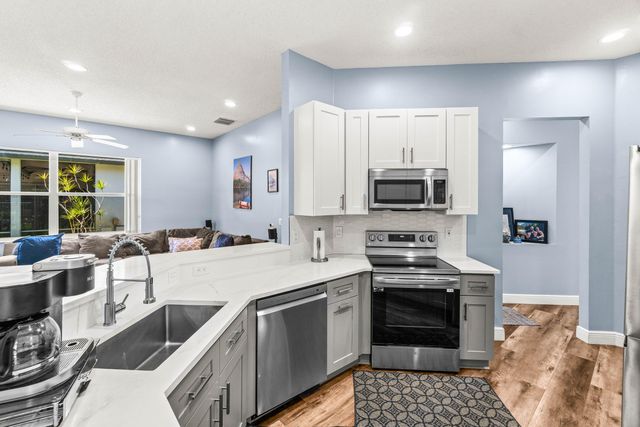 6380 Bridgeport Lane, Lake Worth, FL 33463