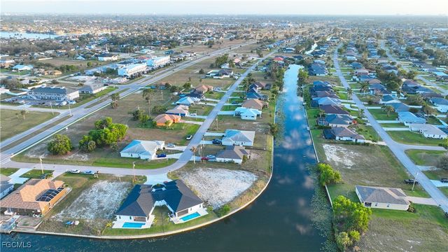 817 SW 8th ST, Cape Coral, FL 33991