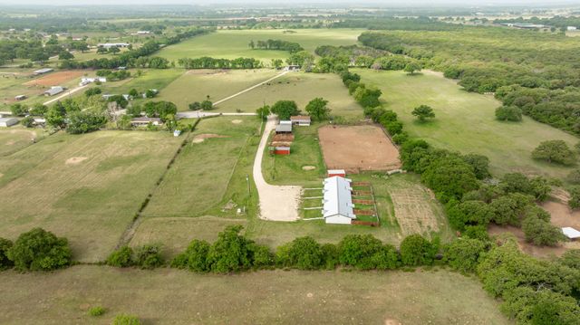 1450 Lincoln Drive, Stephenville, TX 76401
