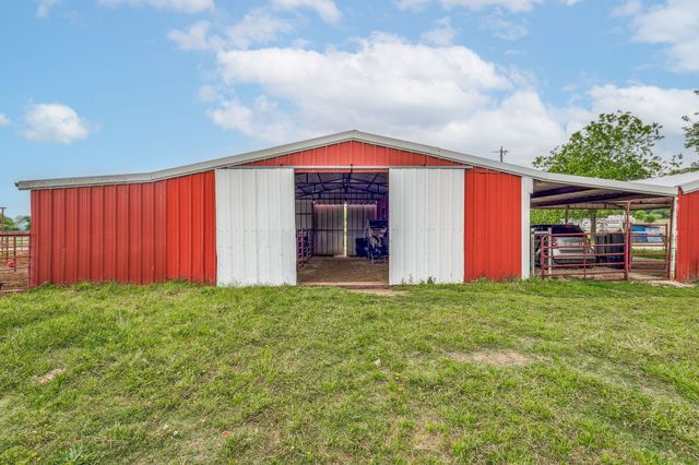 1450 Lincoln Drive, Stephenville, TX 76401