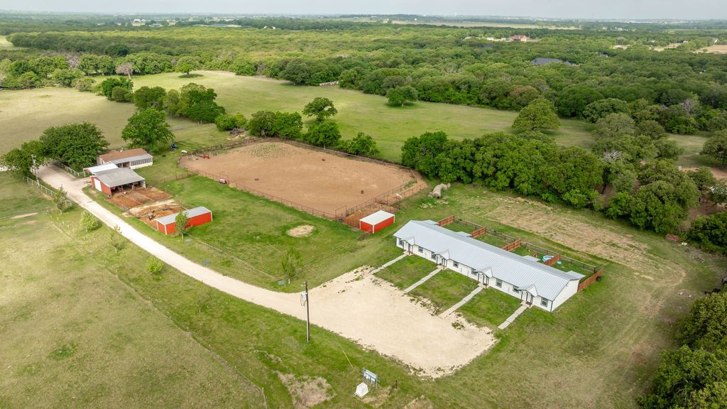 1450 Lincoln Drive, Stephenville, TX 76401