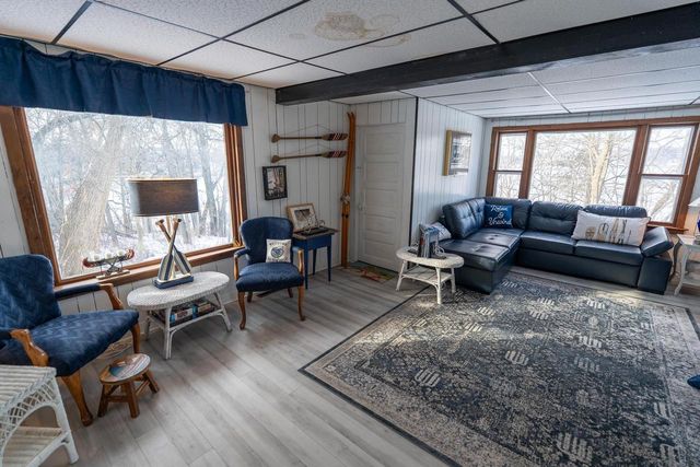 W6562 Barkers Road, Elkhorn, WI 53121