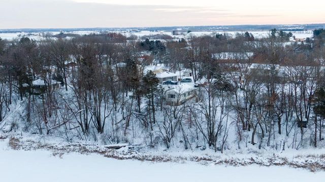 W6562 Barkers Road, Elkhorn, WI 53121