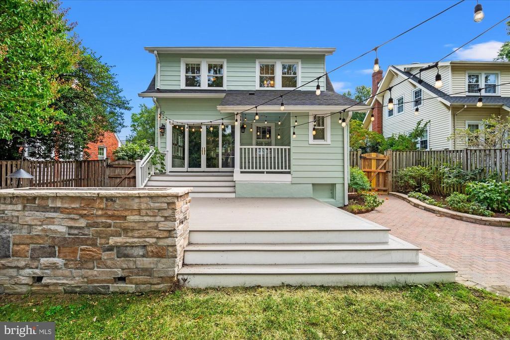 107 W LURAY AVE, Alexandria, VA 22301