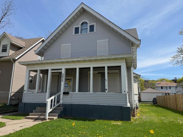 2930 Girard Avenue N, Minneapolis, MN 55411