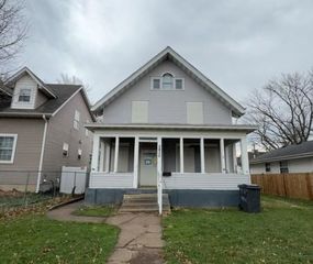 2930 Girard Avenue N, Minneapolis, MN 55411
