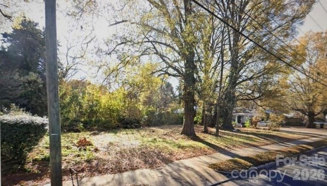 2439 Eastway Drive, Charlotte, NC 28205