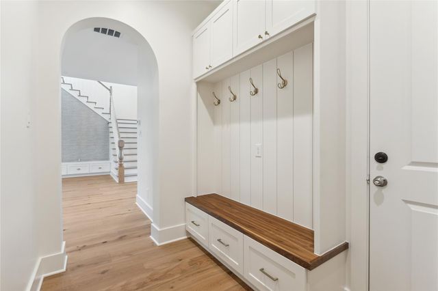 1335 Gardenia Drive, Houston, TX 77018