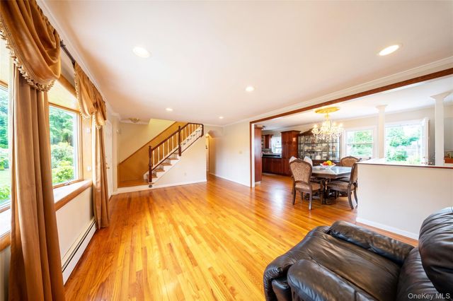 234 Nevada Street, Hicksville, NY 11801