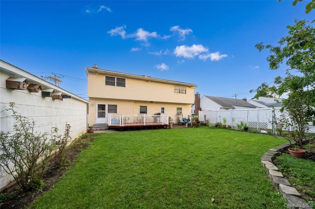 234 Nevada Street, Hicksville, NY 11801