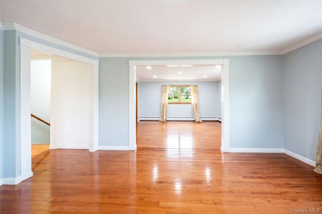 234 Nevada Street, Hicksville, NY 11801