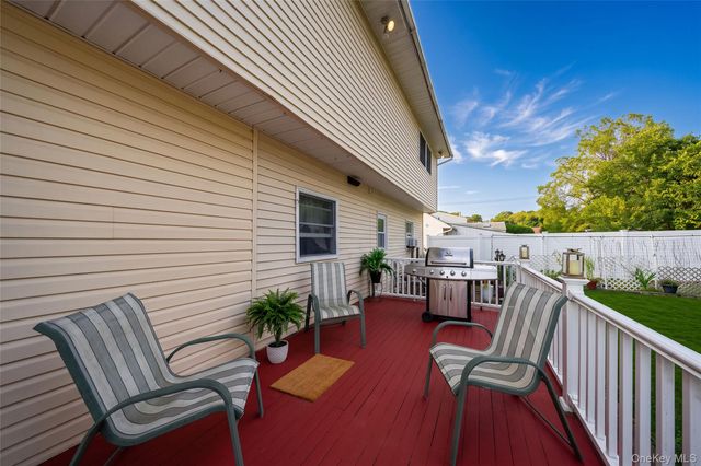 234 Nevada Street, Hicksville, NY 11801
