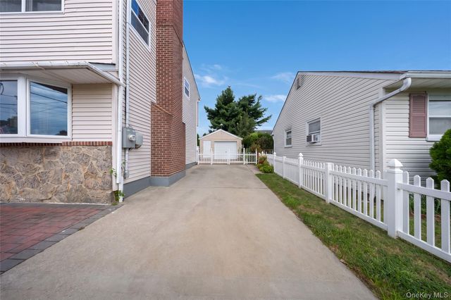 234 Nevada Street, Hicksville, NY 11801