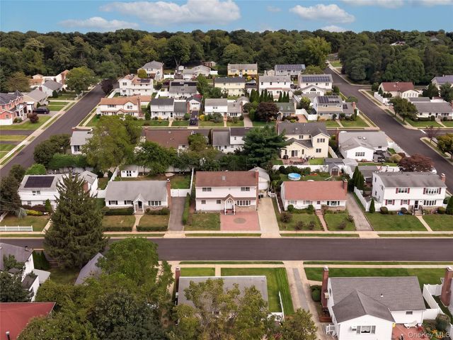 234 Nevada Street, Hicksville, NY 11801