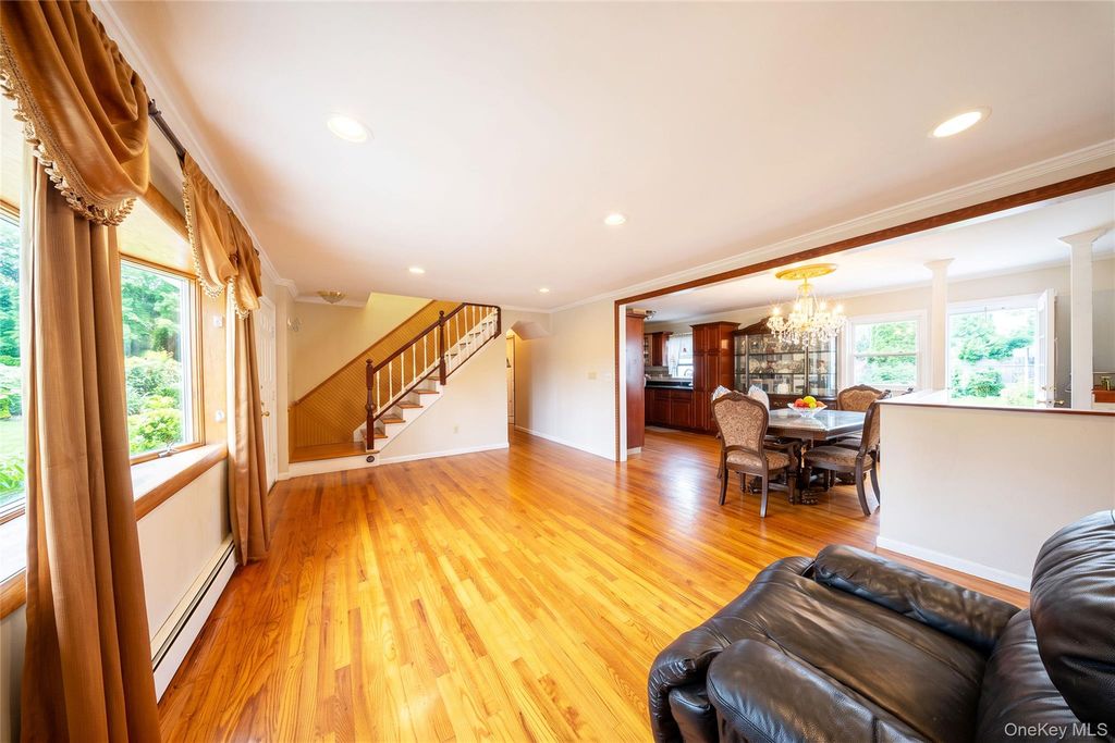 234 Nevada Street, Hicksville, NY 11801 — photo 3