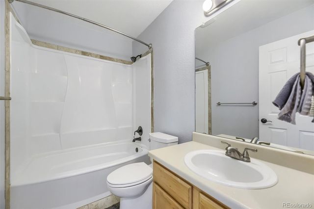 4898 S Killarney Court, Aurora, CO 80015
