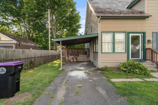 13 Cook St, Holyoke, MA 01040