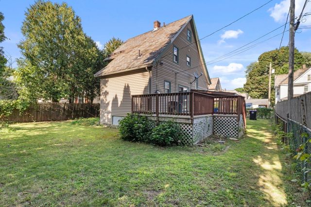 13 Cook St, Holyoke, MA 01040