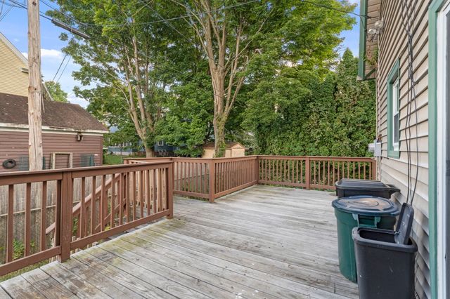 13 Cook St, Holyoke, MA 01040
