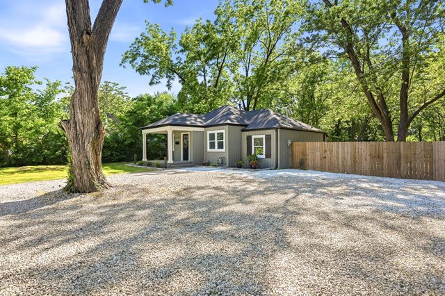 1231 S Lone Pine Avenue, Springfield, MO 65804