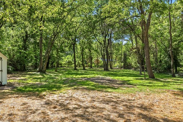 1231 S Lone Pine Avenue, Springfield, MO 65804