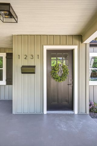 1231 S Lone Pine Avenue, Springfield, MO 65804