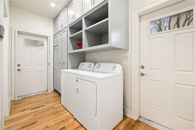 1049 S Washington Avenue, Fayetteville, AR 72701