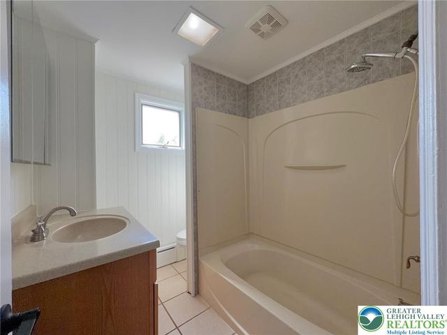 642 Sherman Street, Allentown City, PA 18109