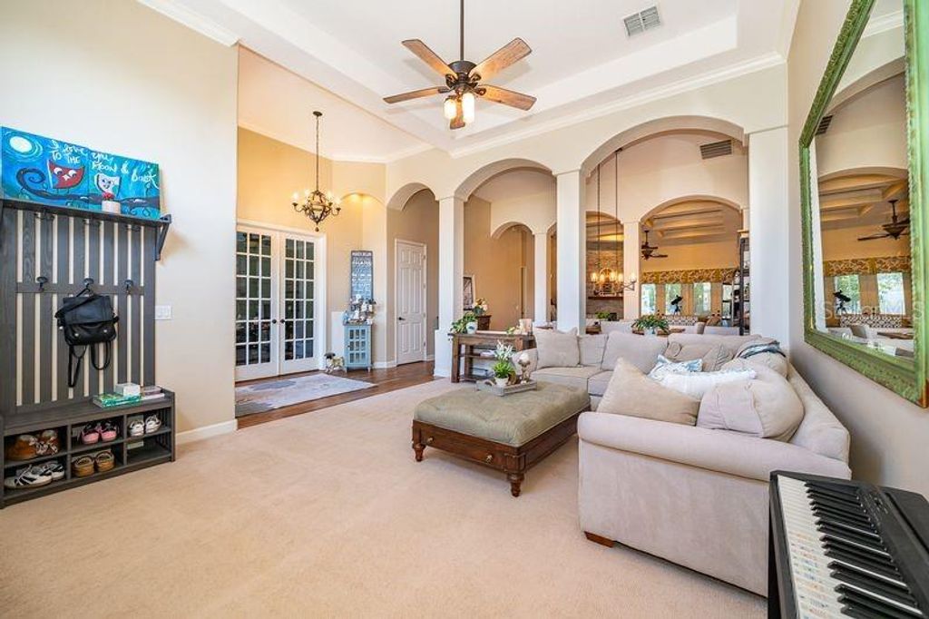 Image 7 of property listing at 10031 IANS RIDGE ROAD, Orlando, FL 32832