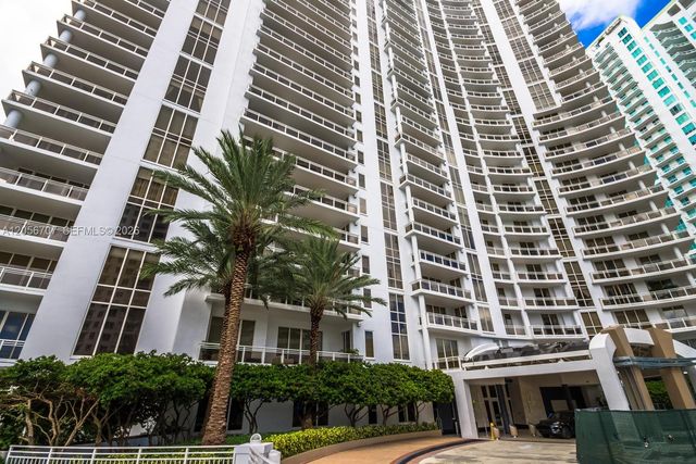 901 Brickell Key Blvd 3004, Miami, FL 33131