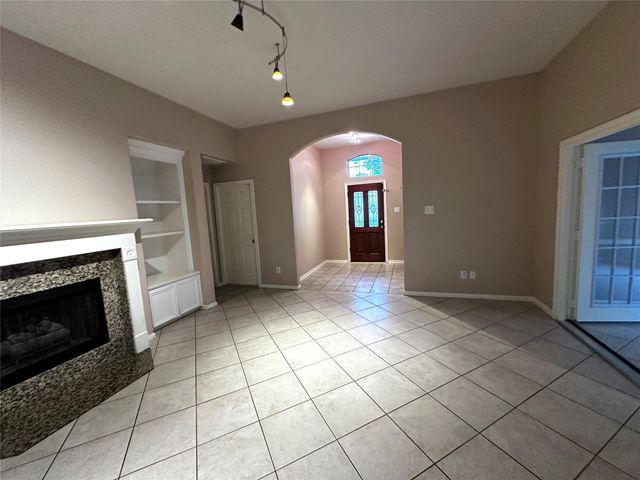 1115 Courtside Drive, League City, TX 77573