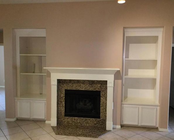 1115 Courtside Drive, League City, TX 77573