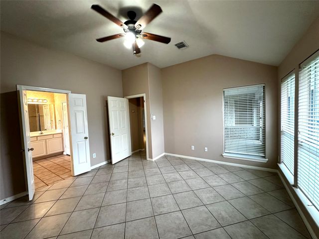 1115 Courtside Drive, League City, TX 77573