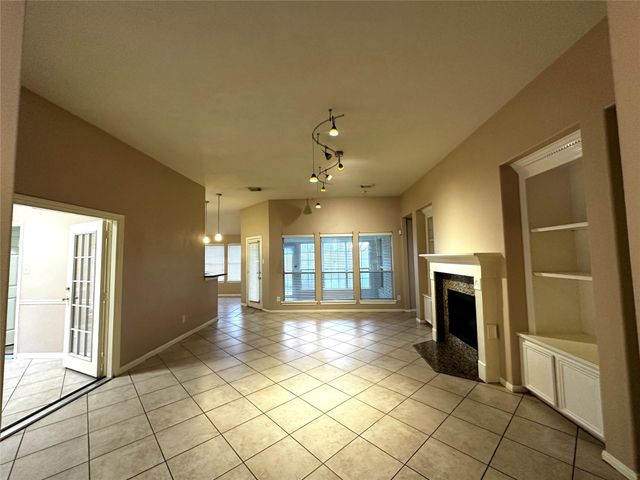 1115 Courtside Drive, League City, TX 77573