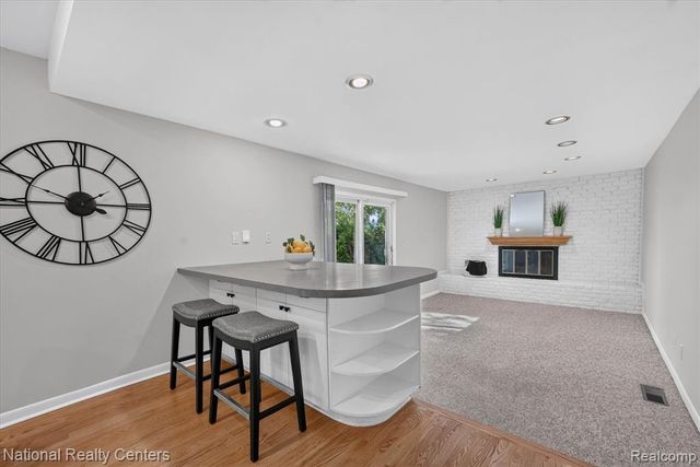 4245 Normanwood, West Bloomfield, MI 48323