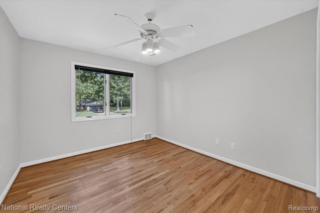 4245 Normanwood, West Bloomfield, MI 48323