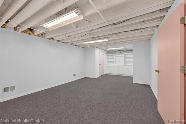 4245 Normanwood, West Bloomfield, MI 48323