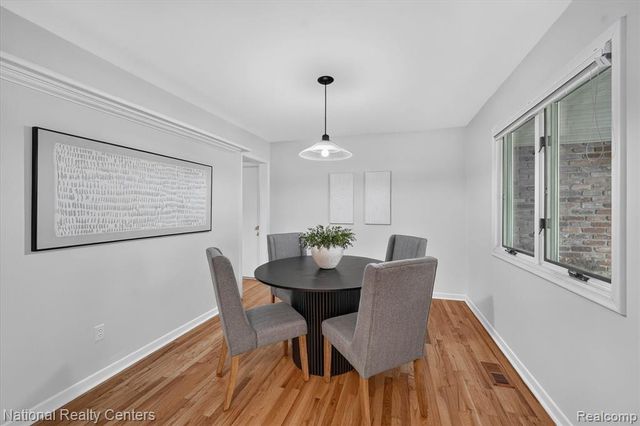 4245 Normanwood, West Bloomfield, MI 48323