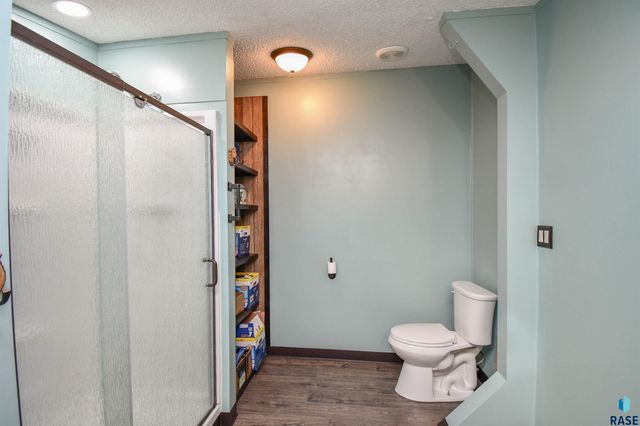 6103 Chickadee Pl Place, Sioux Falls, SD 57107