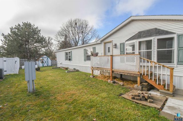 6103 Chickadee Pl Place, Sioux Falls, SD 57107