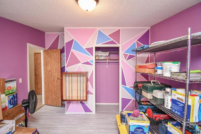 6103 Chickadee Pl Place, Sioux Falls, SD 57107