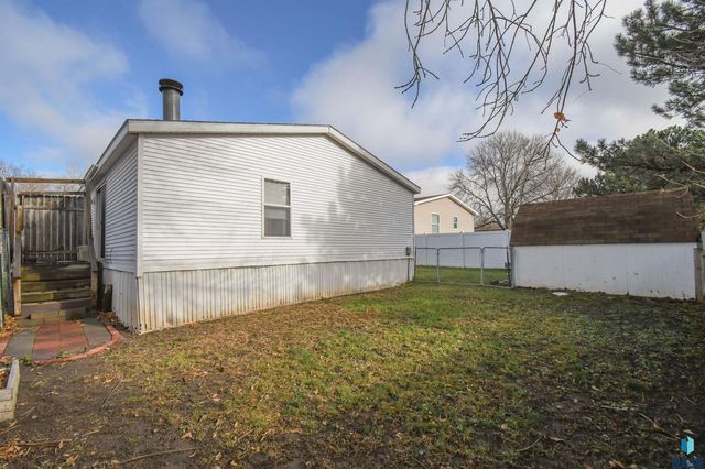 6103 Chickadee Pl Place, Sioux Falls, SD 57107