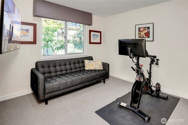 2431 84th Avenue SE, Mercer Island, WA 98040