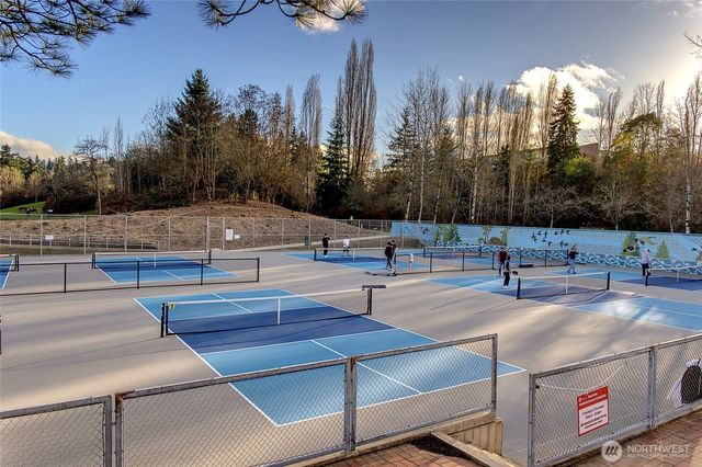 2431 84th Avenue SE, Mercer Island, WA 98040