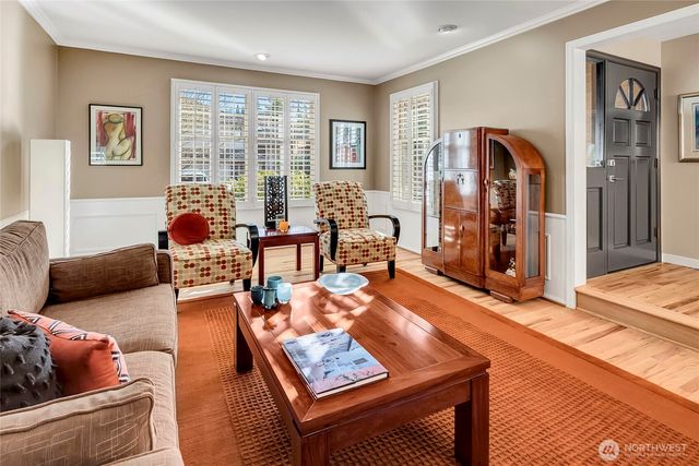 2431 84th Avenue SE, Mercer Island, WA 98040